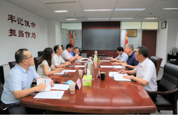 省委宣傳部副部長魏長民帶領(lǐng)部政策法規(guī)研究室同志來山影集團調(diào)研指導(dǎo)